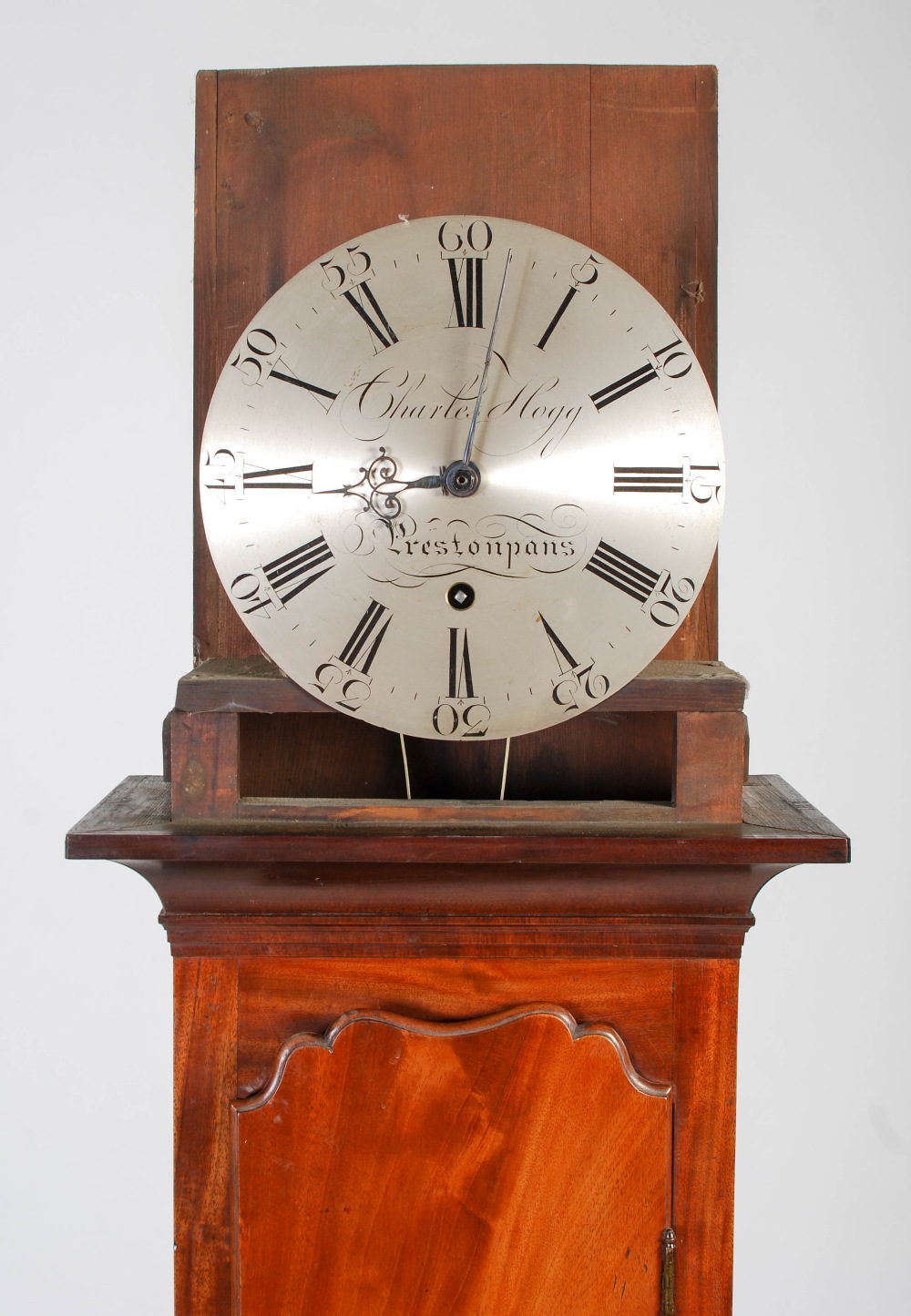 A late 18th century Scottish mahogany longcase clock by Charles Hogg, Prestonpans, the flat top case - Image 6 of 9