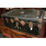 A VINTAGE GREEN COLOURED CABIN TRUNK, INSCRIBED 'D K I'