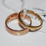 TWO 9CT GOLD RINGS, GROSS WEIGHT 4.3 GRAMS