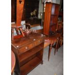 A GROUP OF FURNITURE TO INCLUDE REPRODUCTION MAHOGANY BOOKCASE WITH TWO SMALL DRAWERS AND TWO