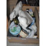 BOX OF ASSORTED CERAMICS TO INCLUDE A PAIR OF KING CHARLES SPANIELS WITH GLASS INLAID EYES