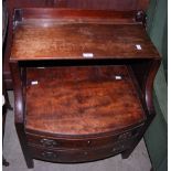 A 19TH CENTURY MAHOGANY BOWFRONT COMMODE WITH TWO FALSE FRIEZE DRAWERS