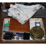 A COLLECTION OF ASSORTED ITEMS TO INCLUDE BIRNAM ENGLAND NO.54 FOUNTAIN PEN, A LEATHERETTE AUTOGRAPH