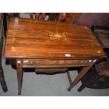 A VICTORIAN ROSEWOOD AND MARQUETRY INLAID WORK TABLE WITH SINGLE FRIEZE DRAWER AND PULL-OUT WELL