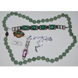 A COLLECTION OF JEWELLERY TO INCLUDE JADE TYPE BALL NECKLACE, ART DECO STYLE SYNTHETIC AMETHYST