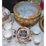 COLLECTION OF CERAMICS TO INCLUDE A PORCELAIN FISH BOWL, ASSORTED ROYAL COMMEMORATIVE ITEMS, SMALL
