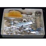 A COLLECTION OF ASSORTED SILVER FLATWARE, BLADES, TINES, CHILDS TWO PIECE BRUSH SET ETC