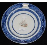 A CHINESE PORCELAIN BLUE AND WHITE ARMORIAL SOUP PLATE, QING DYNASTY, DECORATED WITH THREE MASTED