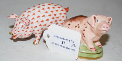 A HEREND PORCELAIN MODEL OF A PIG WITH ORANGE AND GILDED DETAIL, TOGETHER WITH A HALCYON DAYS