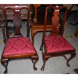SET OF SIX EARLY 20TH CENTURY MAHOGANY QUEEN ANNE STYLE DINING CHAIRS WITH PUCE UPHOLSTERED DROP-