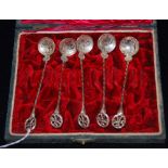 A CASED SET OF FIVE MALTESE SILVER SPOONS, STAMPED '800'