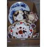 BOX OF ASSORTED CERAMICS TO INCLUDE ROYAL CROWN DERBY HEXAGONAL PLATE, MASONS TABLEWARE, TWO