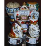 GROUP OF FIVE ROYAL WORCESTER CERAMIC ORNAMENTS TO INCLUDE QUEEN ELIZABETH II GOLDEN JUBILEE LION,