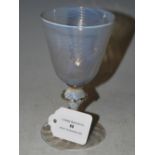 AN ANTIQUE FACON DE VENISE GLASS GOBLET, 13CM HIGH