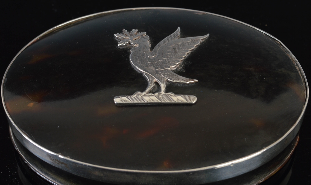 A late 18th century tortoiseshell oval snuff box, with detachable cover, plain silver rim and - Image 3 of 3