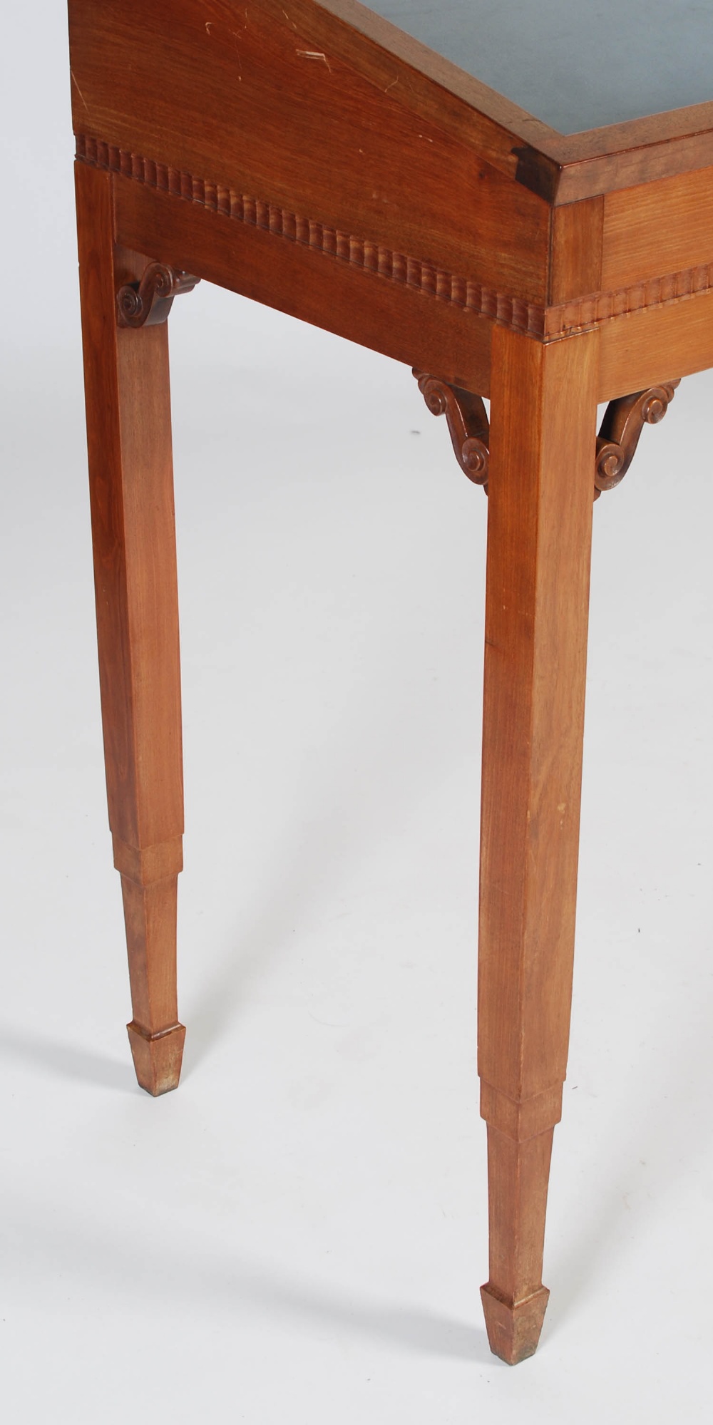 An early 20th century mahogany table top display/ specimen cabinet, the hinged top rectangular top - Image 2 of 7