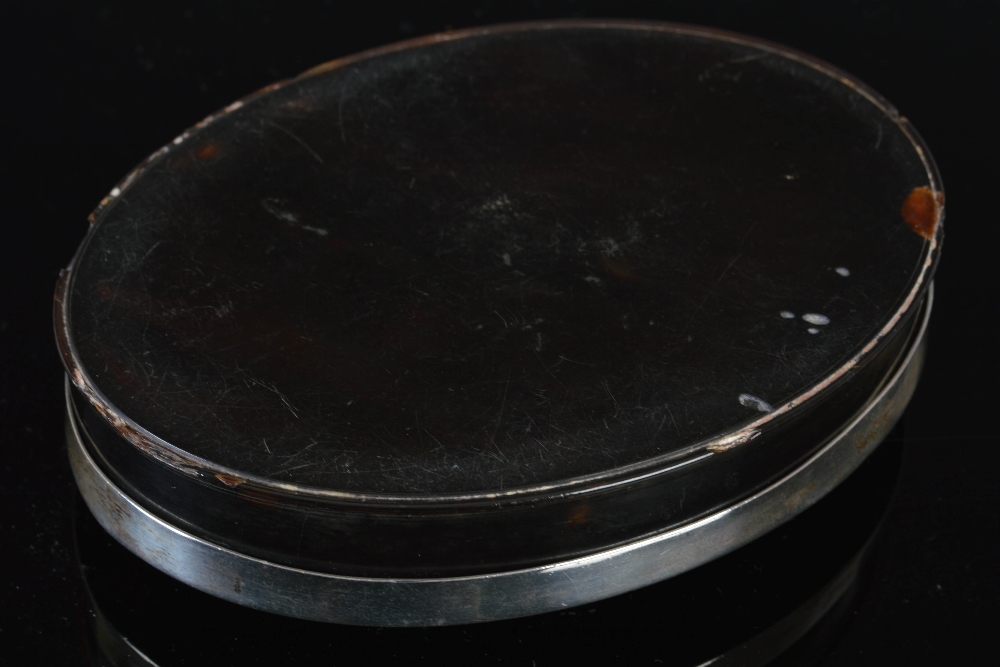 A late 18th century tortoiseshell oval snuff box, with detachable cover, plain silver rim and - Image 2 of 3