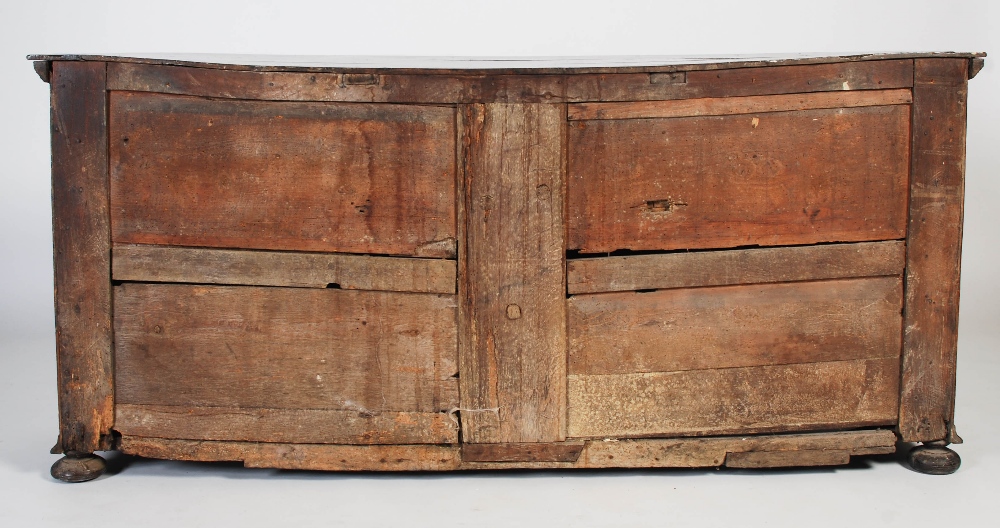 An 18th century oak dresser, the rectangular planked top above three frieze drawers and central - Image 9 of 9