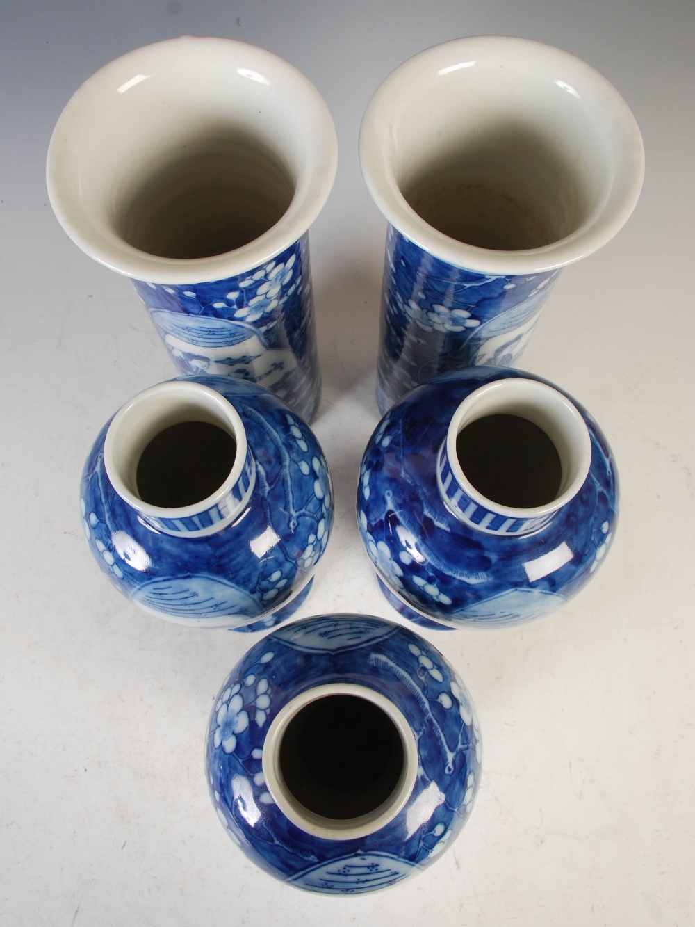 A Chinese porcelain blue and white five piece garniture, 20th century, decorated with oval shaped - Image 3 of 10