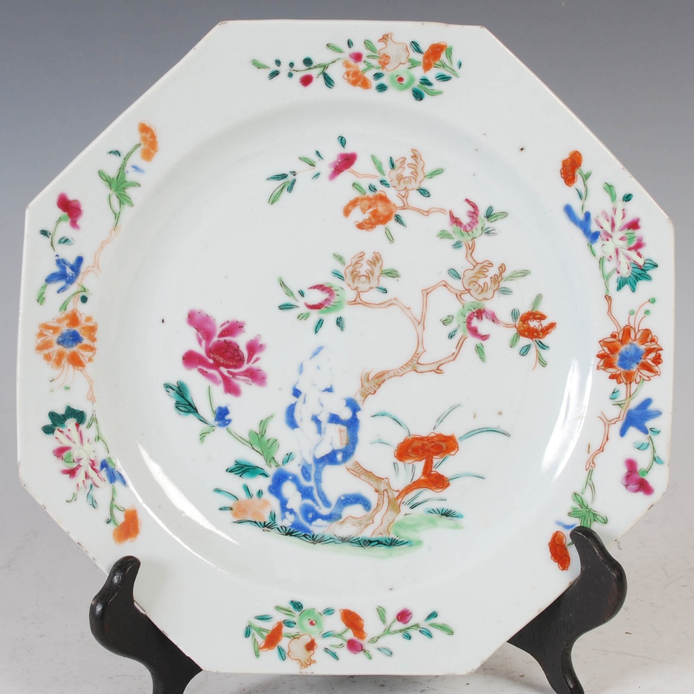 Three pieces of Chinese famille rose porcelain, Qing Dynasty, comprising; a decagon shaped charger - Image 8 of 17