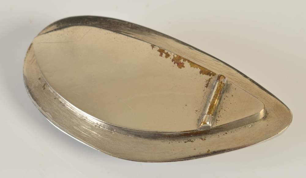 A late 19th century mussel shell snuff box, with silvered-brass mounts and three-quarter opening - Image 2 of 2