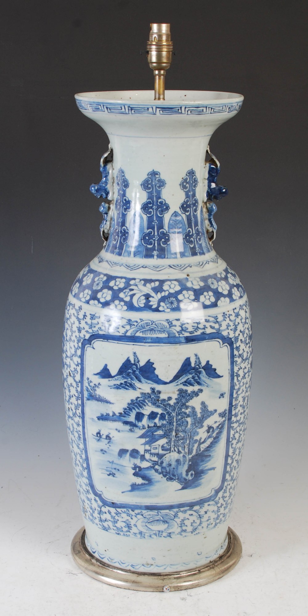 A Chinese porcelain blue and white vase mounted as a table lamp, late Qing Dynasty, decorated with - Image 2 of 6