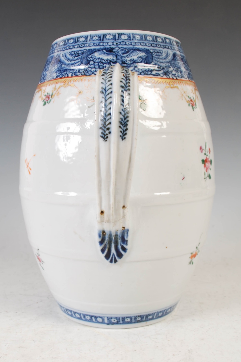 A Chinese porcelain blue and white barrel shaped jug, Qing Dynasty, decorated with ribbon tied - Image 4 of 10