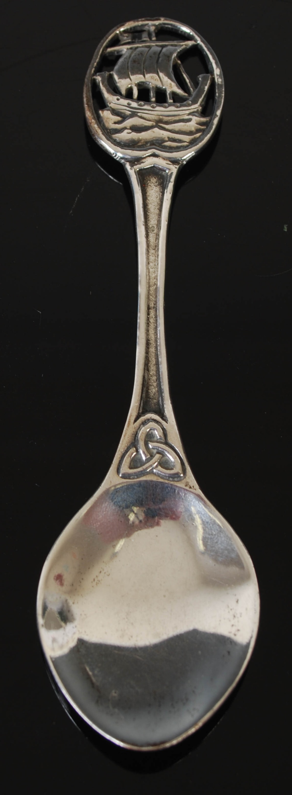 Alexander Ritchie, a silver spoon, Birmingham, 1937, makers mark of ICA, stamped A.R. IONA, the - Image 2 of 6