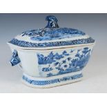 A Chinese porcelain blue and white octagonal shaped tureen and cover, Qing Dynasty, decorated with