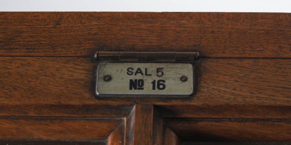 An early 20th century mahogany table top display/ specimen cabinet, the hinged top rectangular top - Image 5 of 7