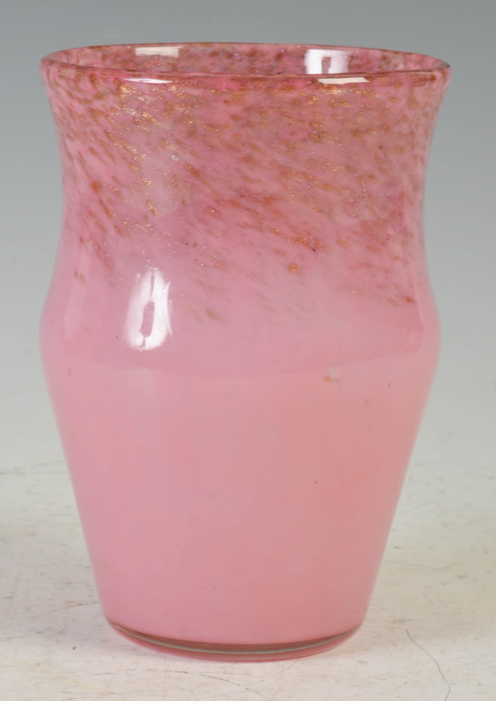 A Monart vase, shape OD, mottled pink with gold coloured inclusions, 16.5cm high.