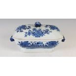A Chinese blue and white porcelain octagonal shaped tureen and cover, Qing Dynasty, decorated with
