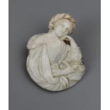 Cameo broach