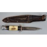 Horn-handled American hunting knife