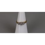 18ct gold 3 stone diamond ring - Size L