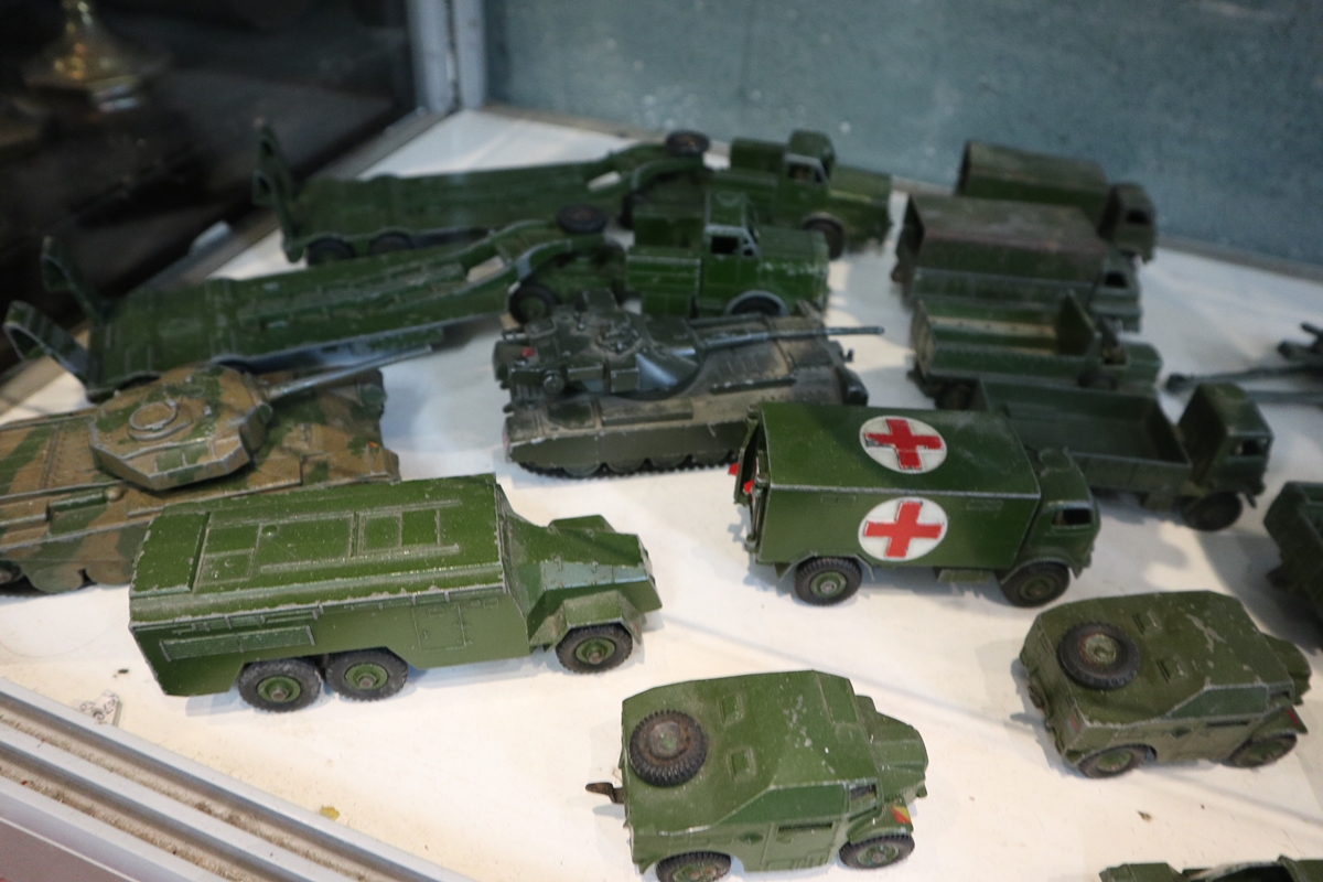 Collection of diecast military vehicles to include Corgi and Dinky - Image 2 of 9