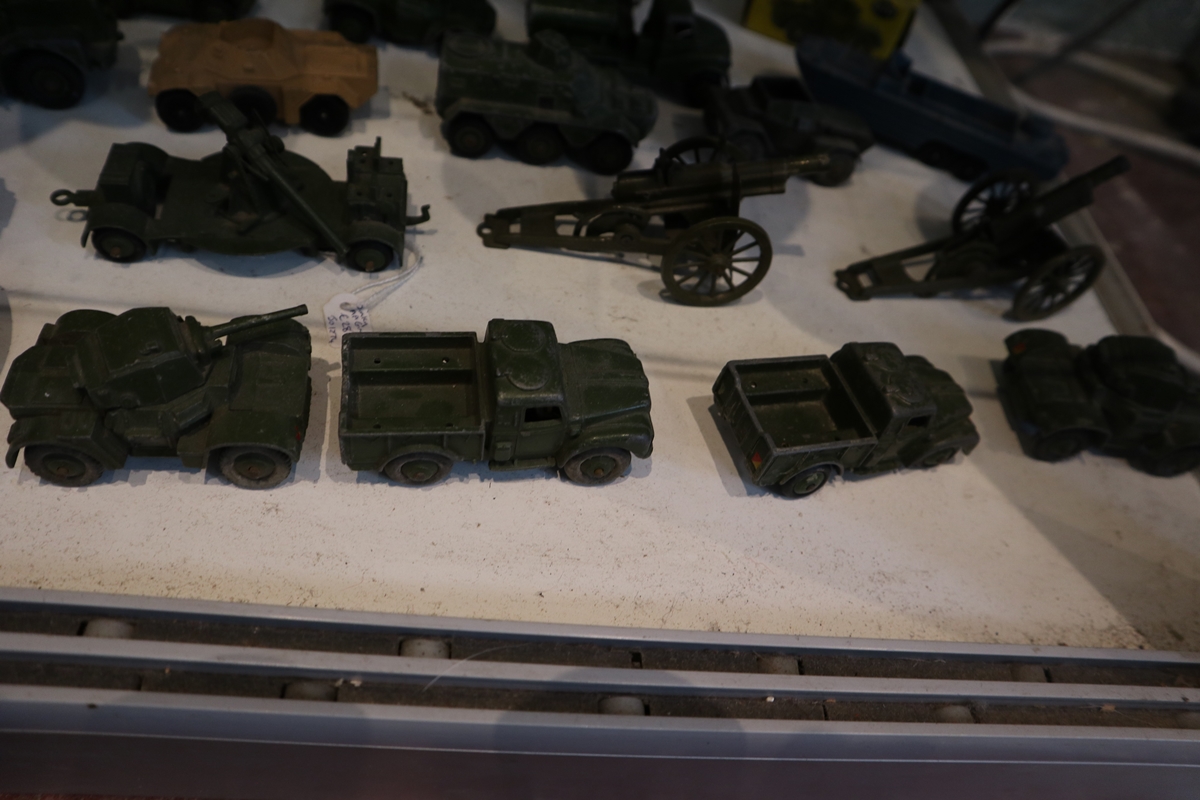 Collection of diecast military vehicles to include Corgi and Dinky - Image 5 of 9