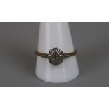 18ct gold and diamond set ring - Size W