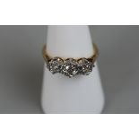 18ct gold 3 stone diamond ring - Size O½