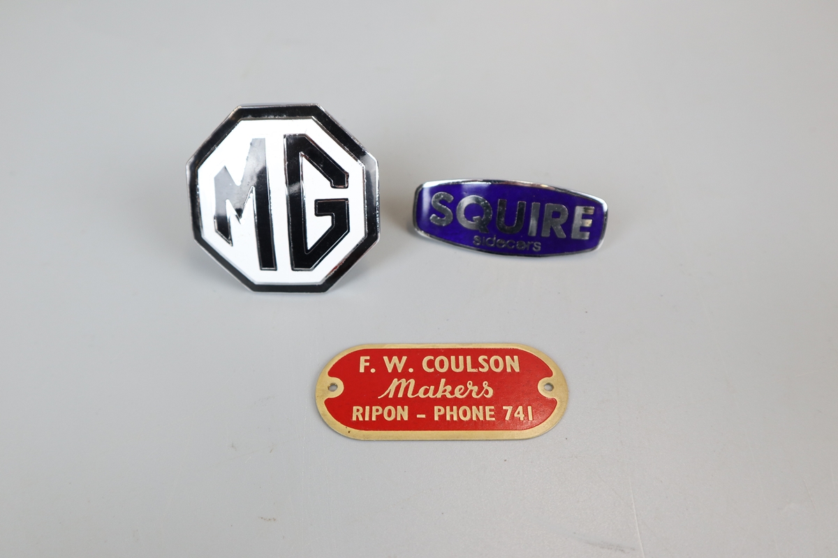 Original MG enamel radiator badge, Squire sidecars enamel badge and Coulson Ripon fairground plaque