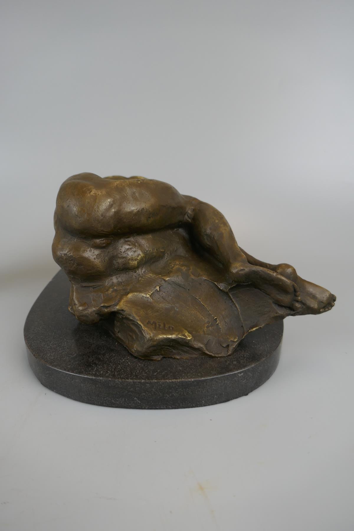 Nude bronze laid down on marble base - Approx length 26cm - Bild 2 aus 4