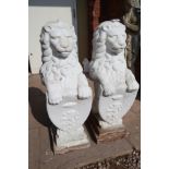 Pair of stone shield lions - Approx height: 80cm