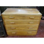 Oak mid century chest of 4 drawers - Approx. size W: 92cm D: 46cm H: 75cm