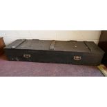 Painted storage chest - Approx. size W: 129cm D: 40cm H: 21cm