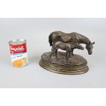 Bronze mother and foal - Approx H: 14cm