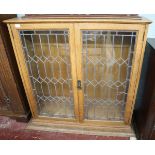 Glazed oak display cabinet with leaded glass - Approx W: 106cm D: 31cm H: 109cm