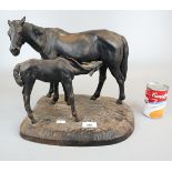 Cast figure of horse and foal - Approx H:31cm