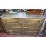 Oak cabinet - Approx W: 122cm D: 47cm H: 85cm