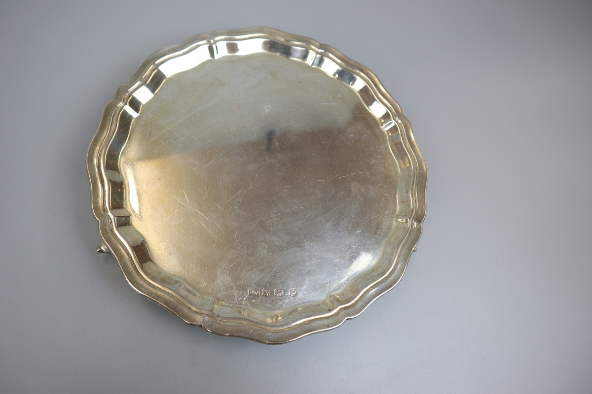 Hallmarked silver salver - Approx weight 304g - Bild 2 aus 5