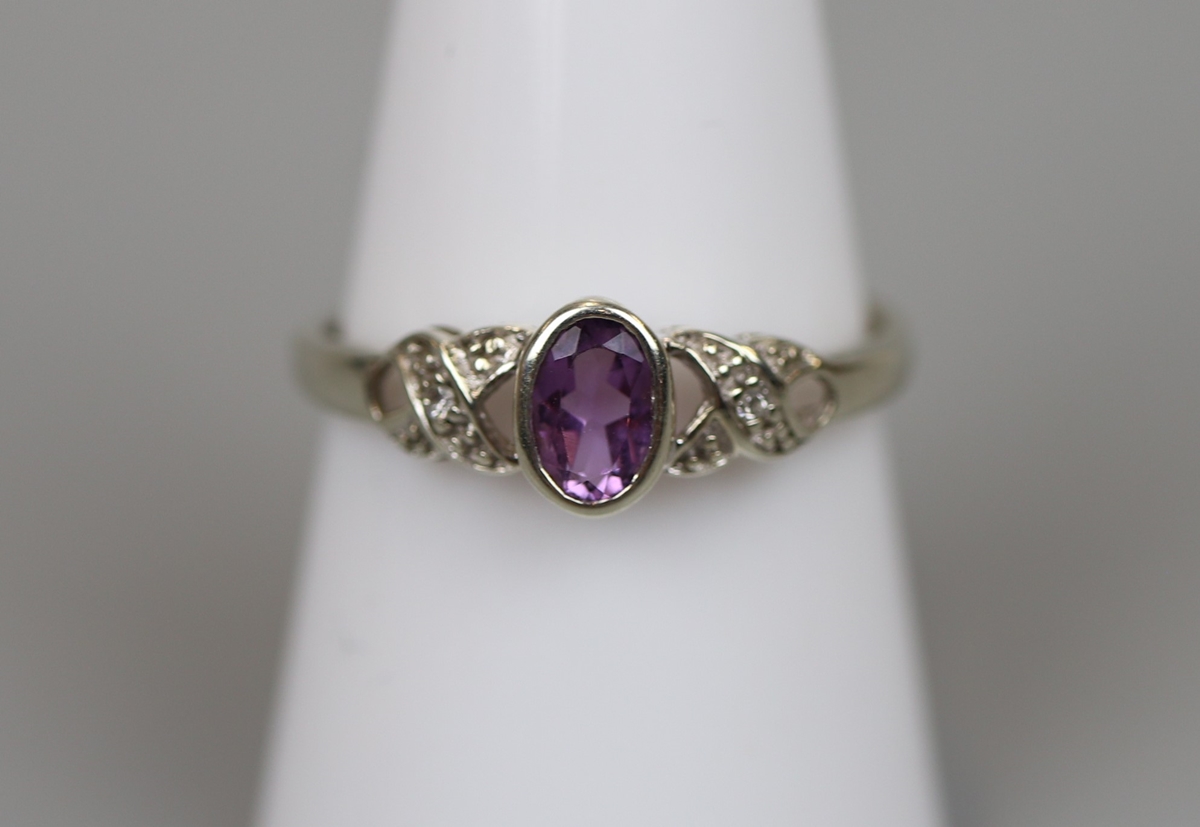 Gold amethyst & diamond ring - Size P